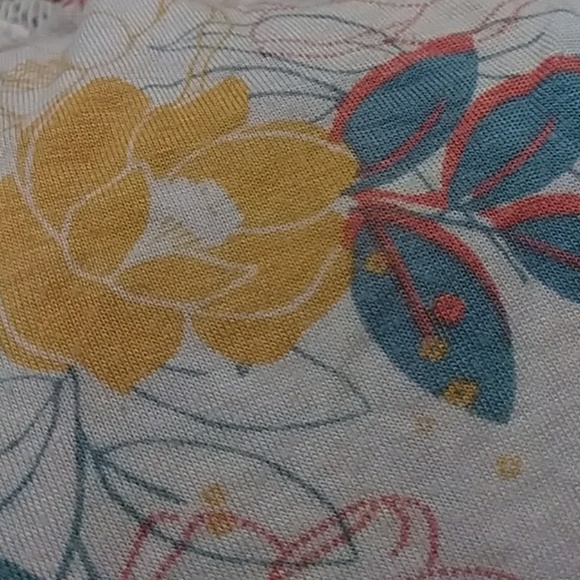 Floral tank top - Picture 2 of 2